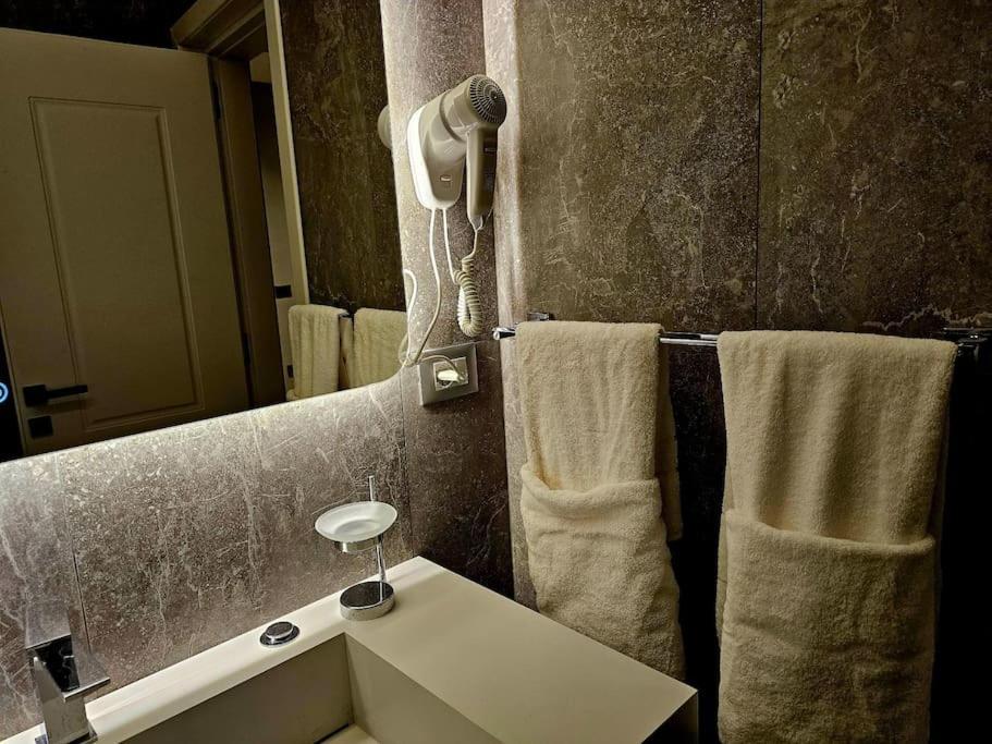 Blloku Suites, City Centre,Tirana Bagian luar foto